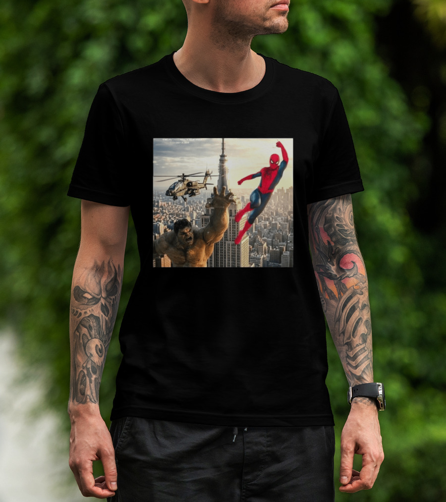 Brand New Day Spider Man And Hulk In Epic New York Battle Scene T-Shirt