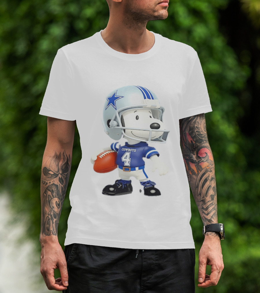 Peanuts Snoopy Cowboys Football Player 4 Helmet Dallas Fan Gear T-Shirt