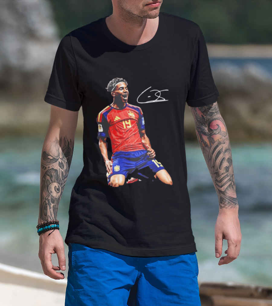 19 Lamine Yamal Spain National Football Team Soccer Jersey Celebration T-Shirt