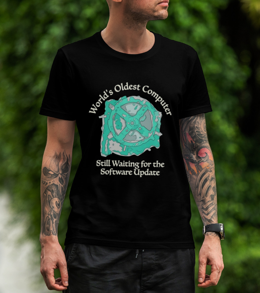 Antikythera Mechanism World's Oldest Computer Still Waiting For The Software Update T-Shirt