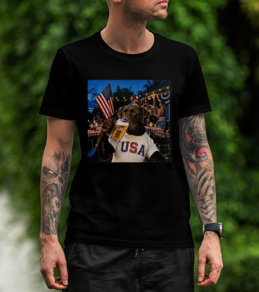 USA Chocolate Lab Drinking Beer American Flag 4th Of July Dog T-Shirt