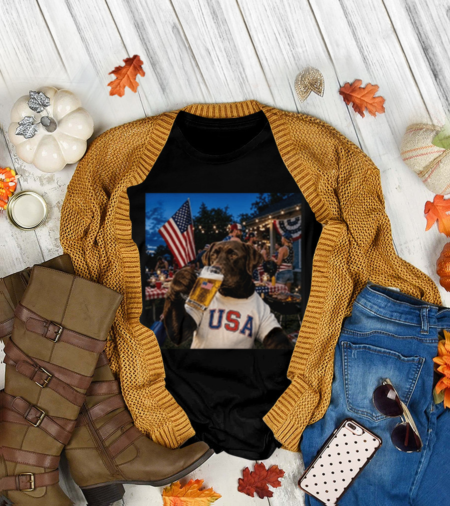 USA Chocolate Lab Drinking Beer American Flag 4th of July Dog T-Shirt