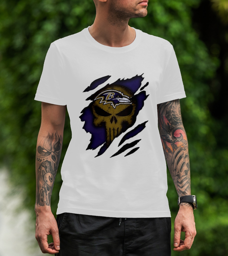 Baltimore Ravens Punisher Skull Torn Effect Fan Gear T-Shirt