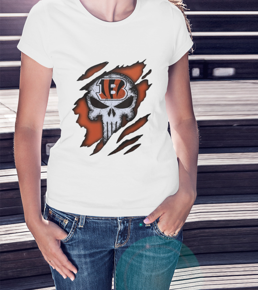 Cincinnati Bengals Punisher Skull Ripped T-Shirt