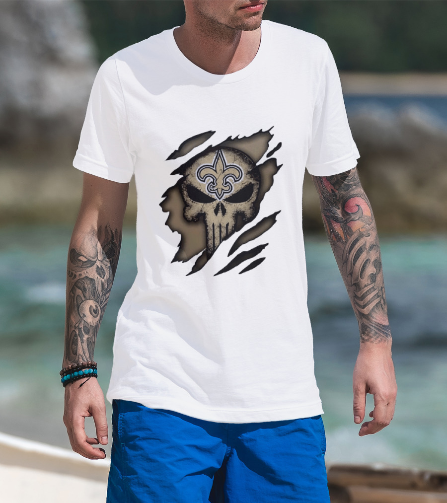 New Orleans Saints Punisher Skull Ripped Effect Fleur De Lis T-Shirt