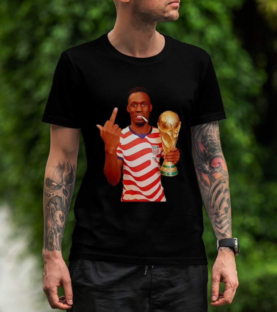 Folarin Balogun USA National Team Smoking Middle Finger World Cup Trophy T-Shirt