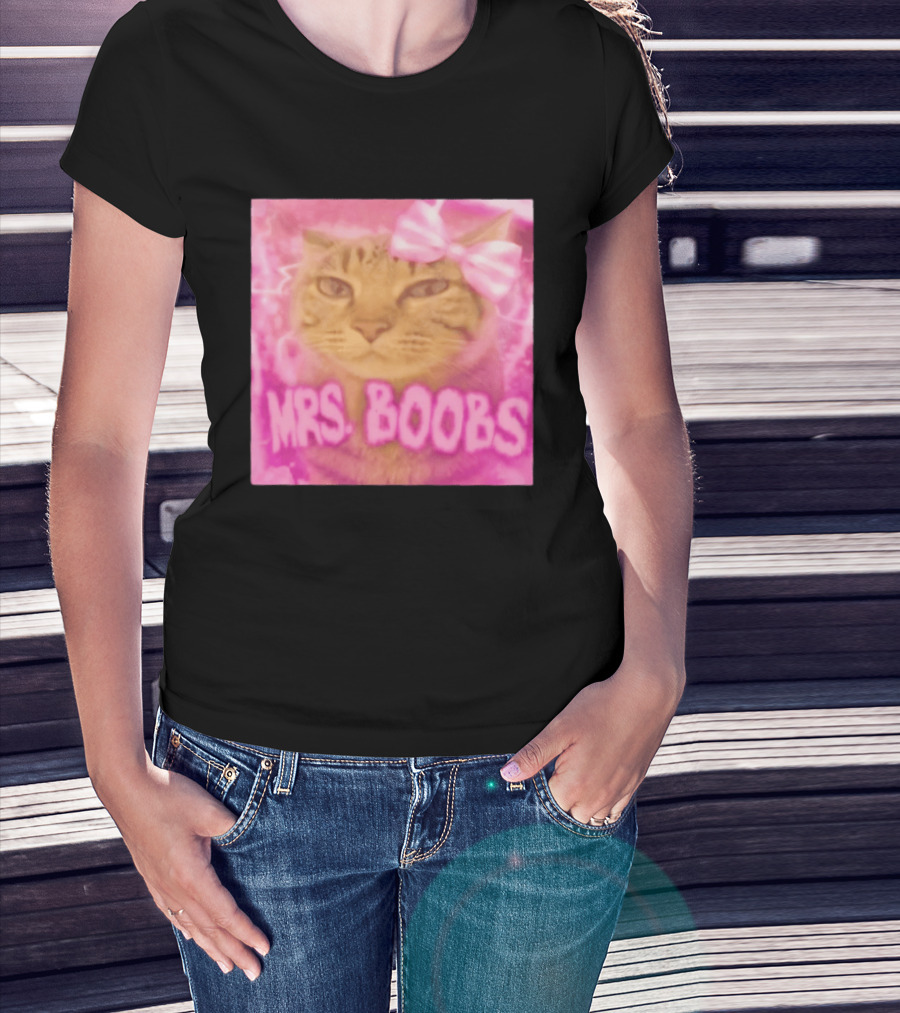 Mrs Boobs Cat Pink Aesthetic With Bow T-Shirt