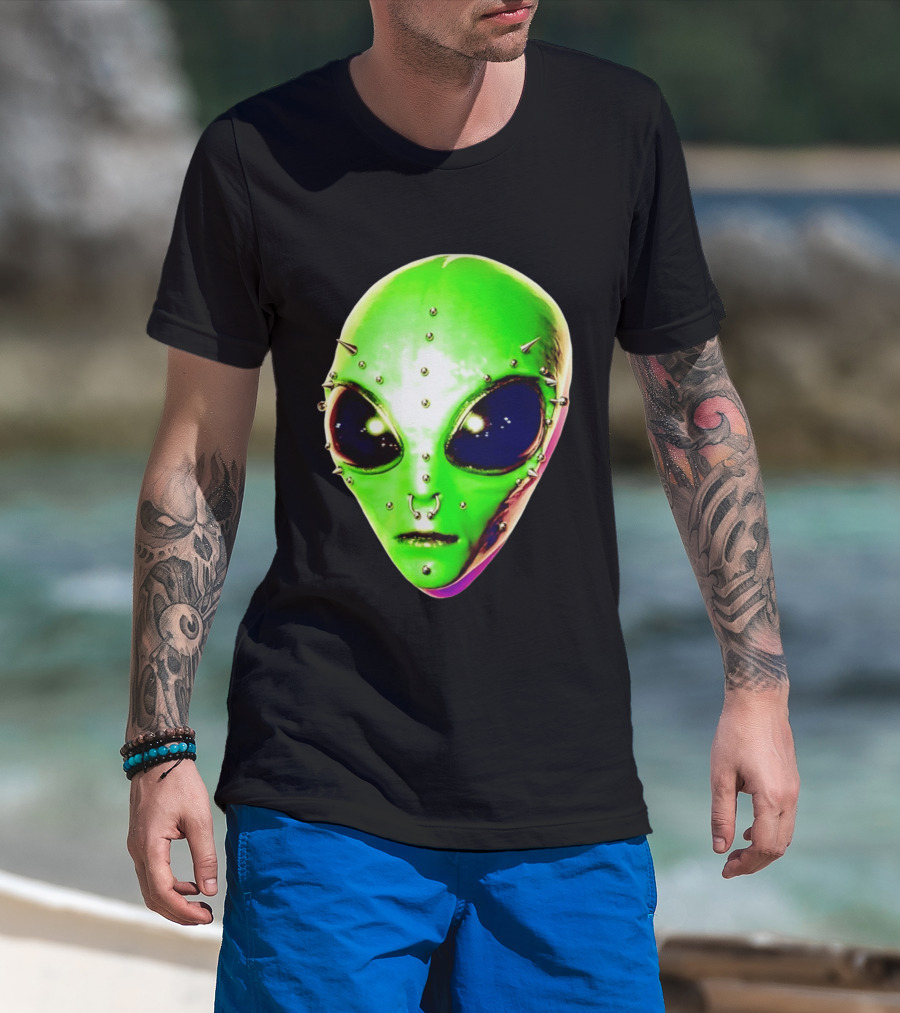 Believe Alien Pierced Face Extraterrestrial Iconic Green Martian Head T-Shirt