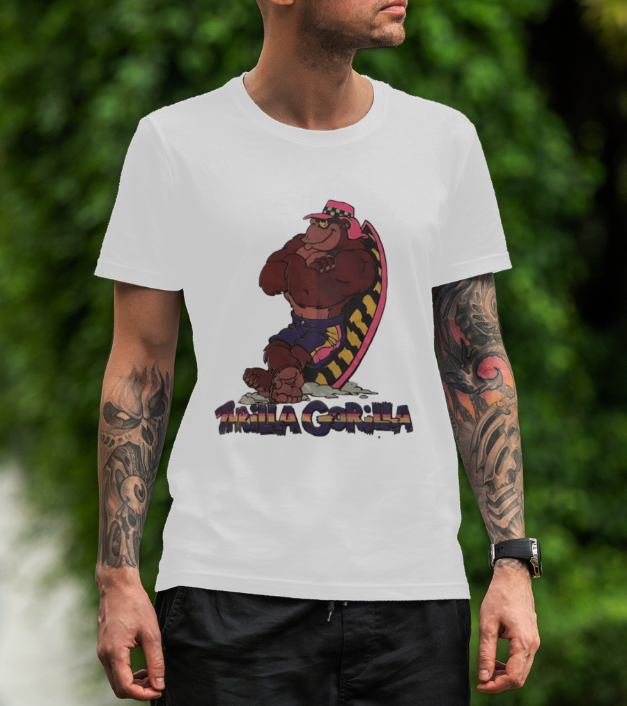 Thrilla Gorilla Town And Country Surf Checkered Hat Surfboard T-Shirt
