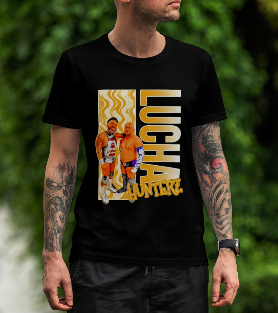 Lucha Hunterz Wrestlers Duo With Llamas And Gold Accents T-Shirt