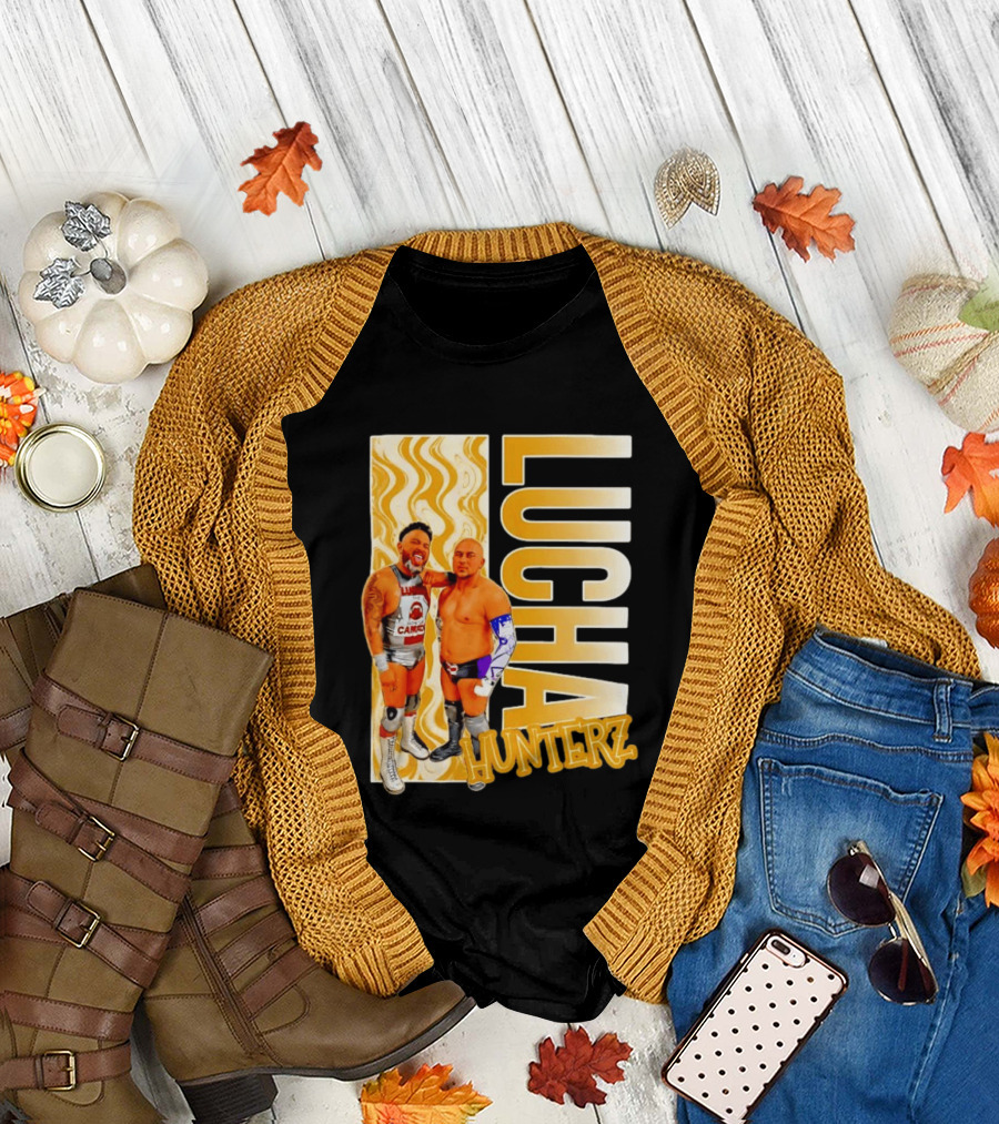 Lucha Hunterz Wrestlers Duo With Llamas And Gold Accents T-Shirt