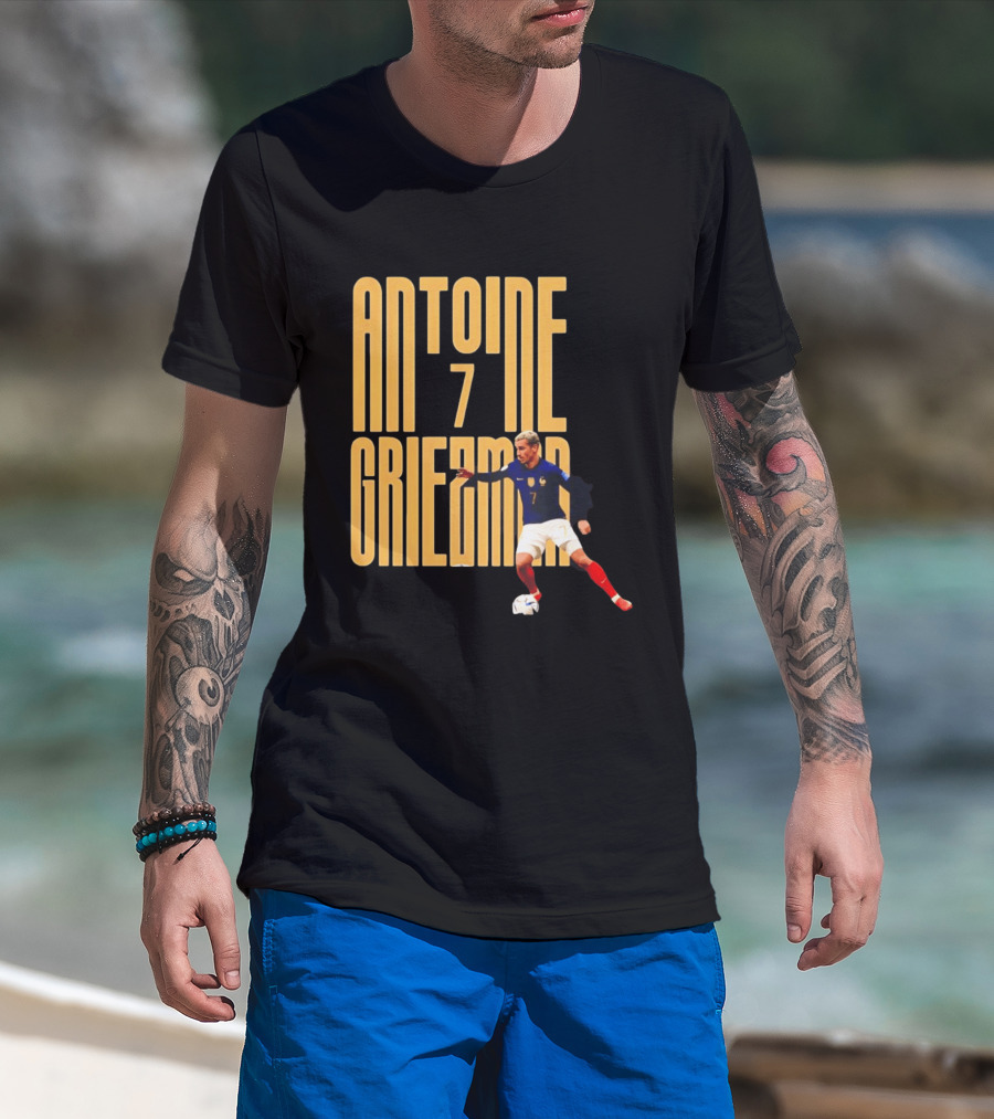 Antoine Griezmann 7 France Football Dribbling T-Shirt