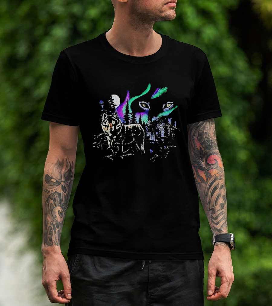 Northern Lights Wolf Under Starry Sky Moonlight Scene T-Shirt