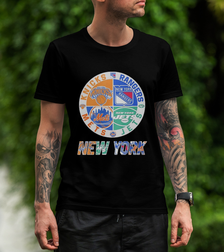 New York Knicks Rangers Mets Jets Fan Logos NY Sports Team Circle T-Shirt