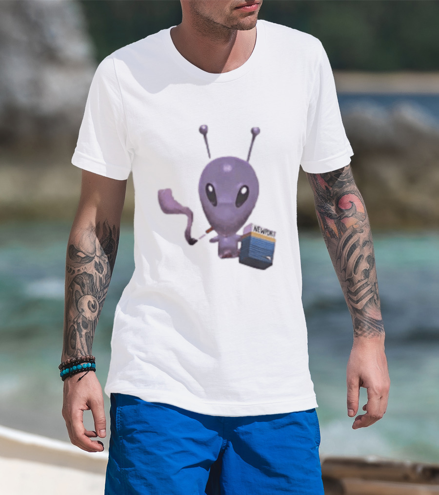 Alien Holding Newport Cigarette Pack Smoking Space Travel T-Shirt