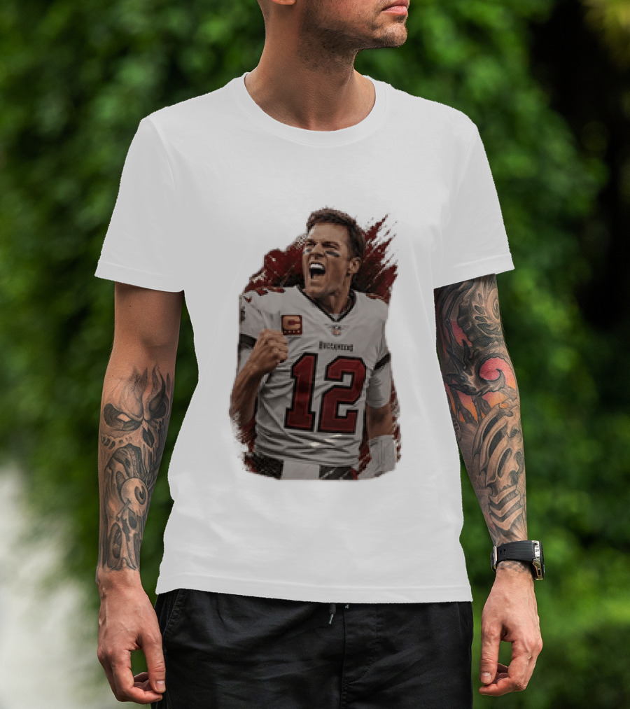 Tampa Bay Buccaneers Tom Brady Number 12 NFL Legend T-Shirt