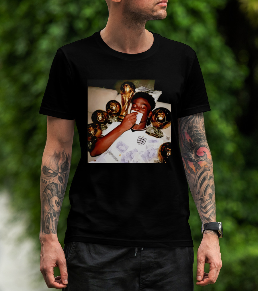 Bukayo Saka England National Team World Cup Trophies And Money T-Shirt