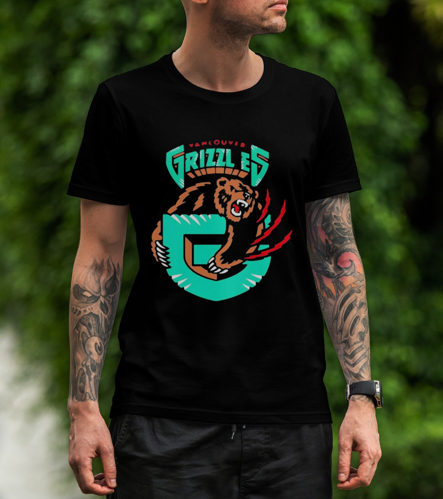 Vancouver Grizzlies Bear Claw Retro Sports Emblem Men's T-Shirt