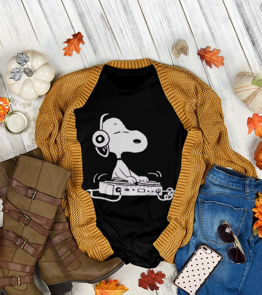 Kith Peanuts Snoopy DJ Collaboration T-Shirt