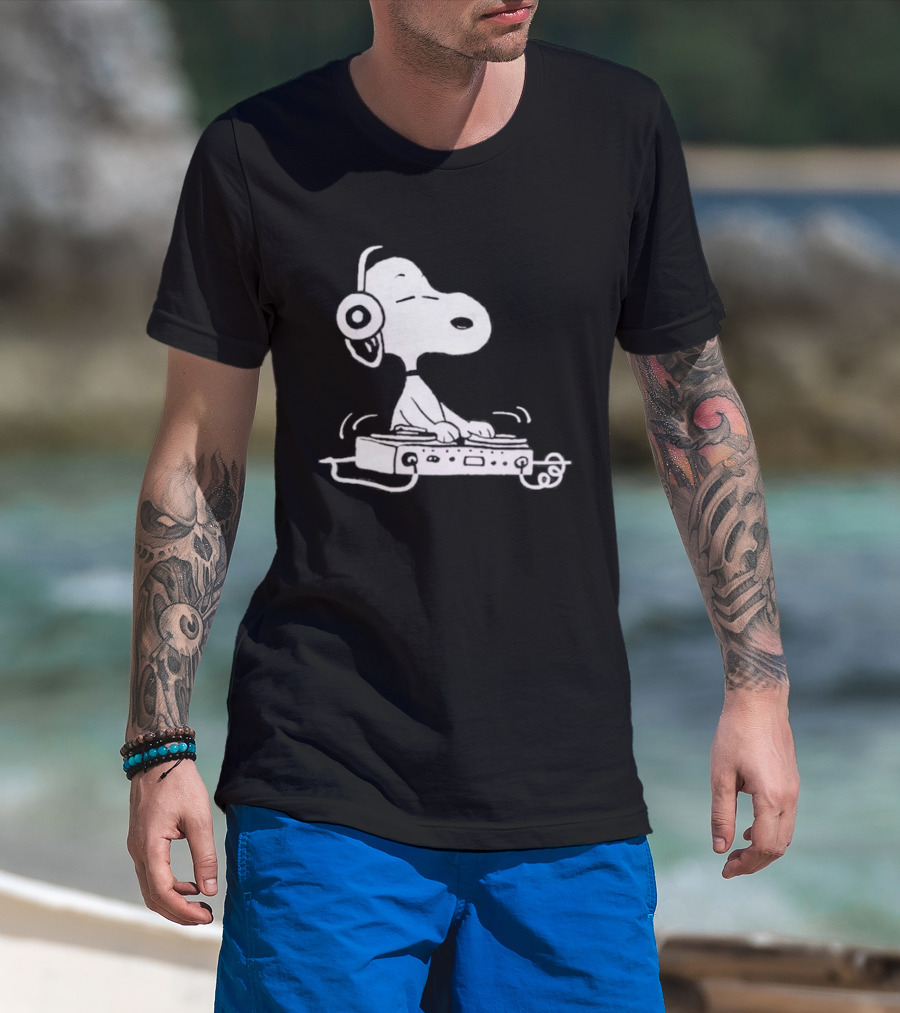 Kith Peanuts Snoopy DJ Collaboration T-Shirt