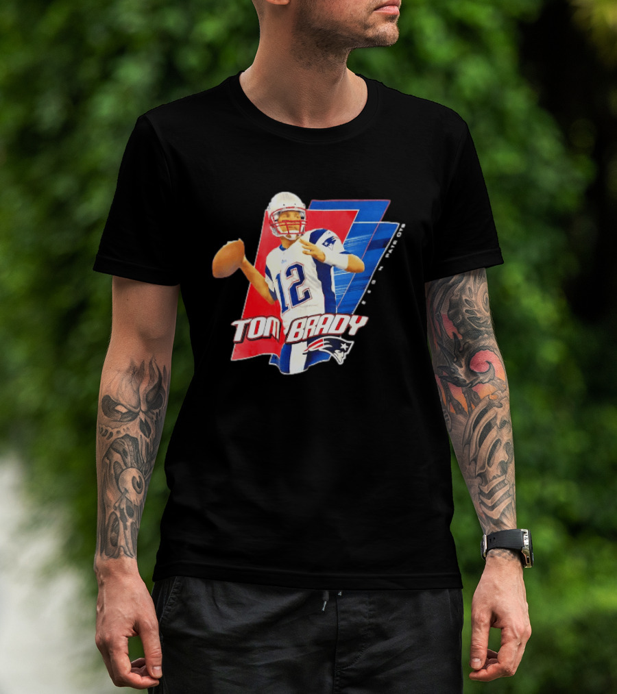 New England Patriots Tom Brady 12 Football Quarterback Iconic Action Pose T-Shirt