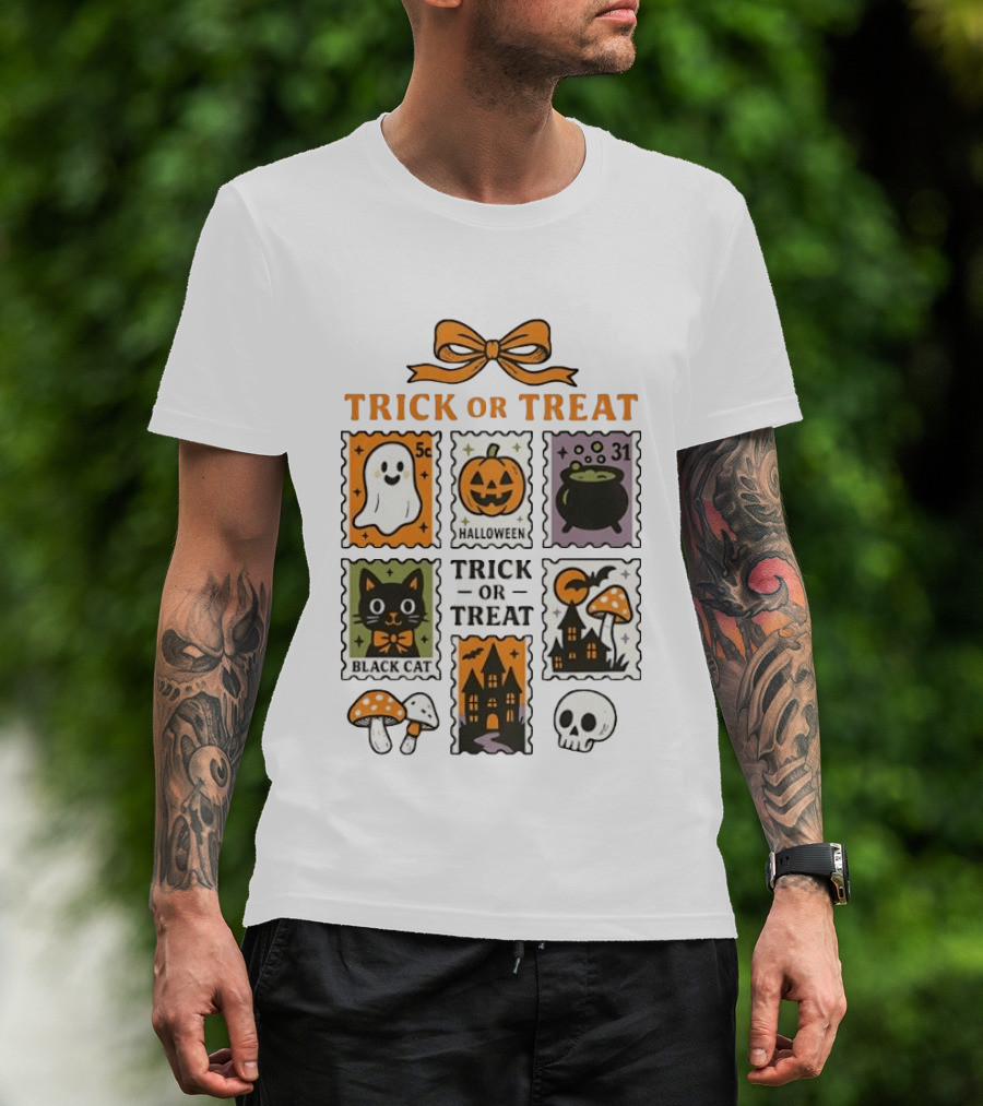 Trick Or Treat Halloween Ghost Pumpkin Cauldron Black Cat Haunted House T-Shirt