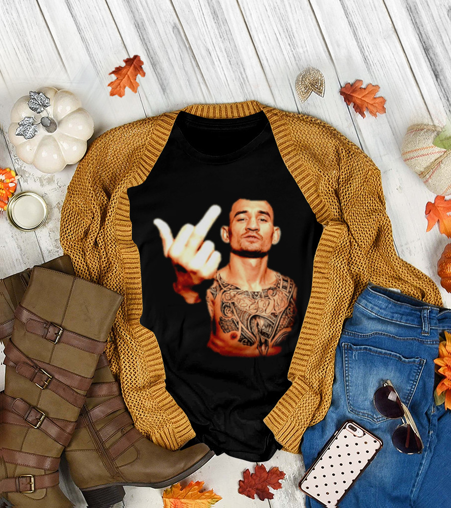 Max Holloway UFC Fighter Pose Middle Finger Tattoo T-Shirt