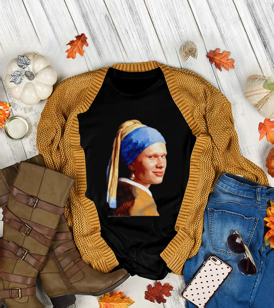 Erling Haaland Girl with a Pearl Earring Football T-Shirt