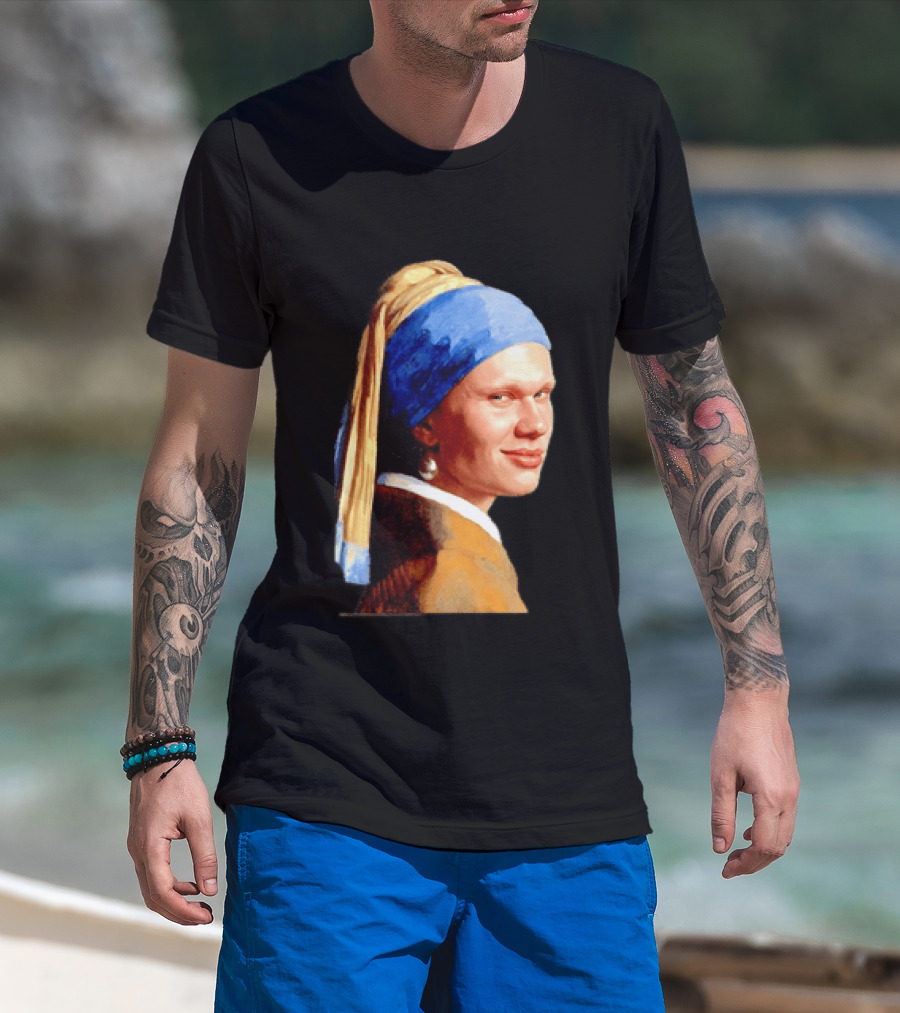 Erling Haaland Girl With A Pearl Earring Football T-Shirt