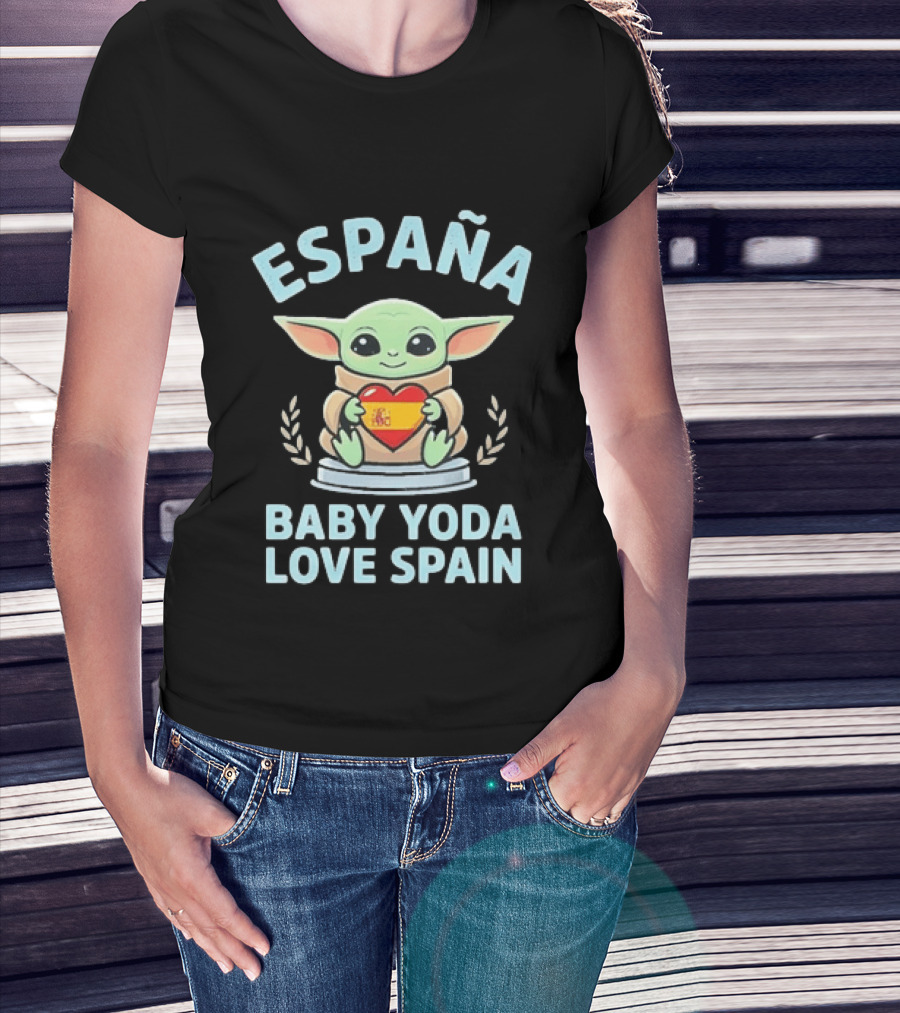 España Baby Yoda Love Spain Hearts Fan T-Shirt