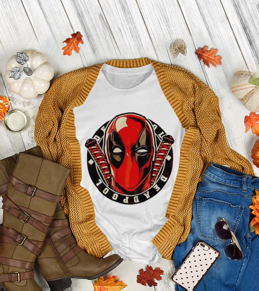 Deadpool Marvel Comics Mask Katana Swords T-Shirt