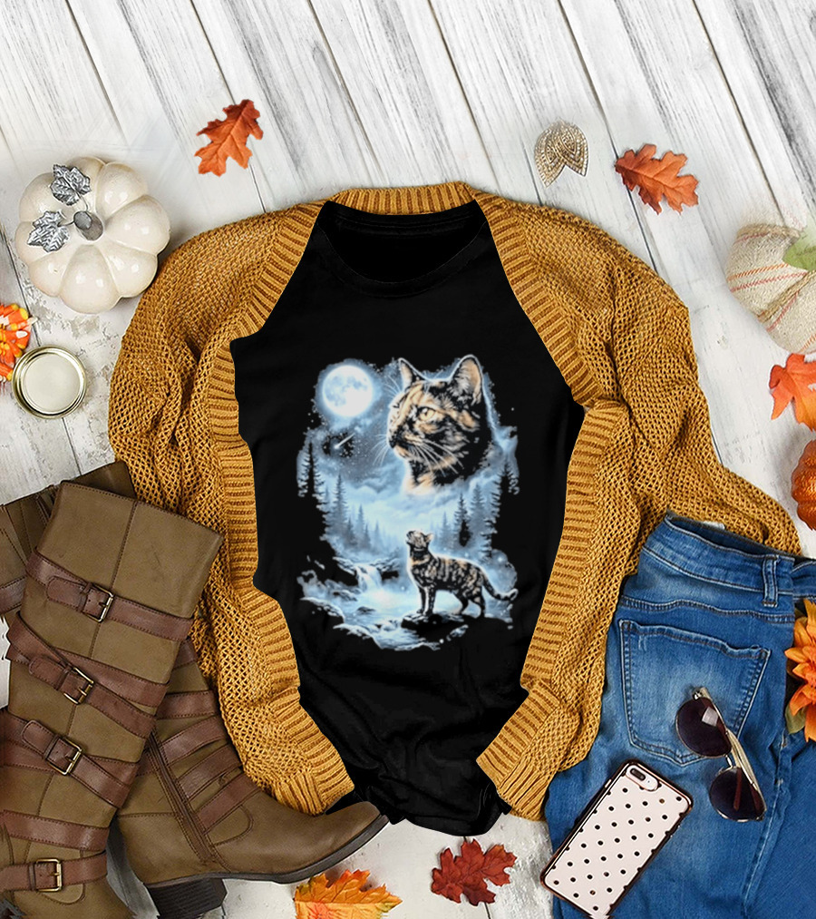 Tabby Cat Howling To The Moon Halloween Forest Scene T-Shirt