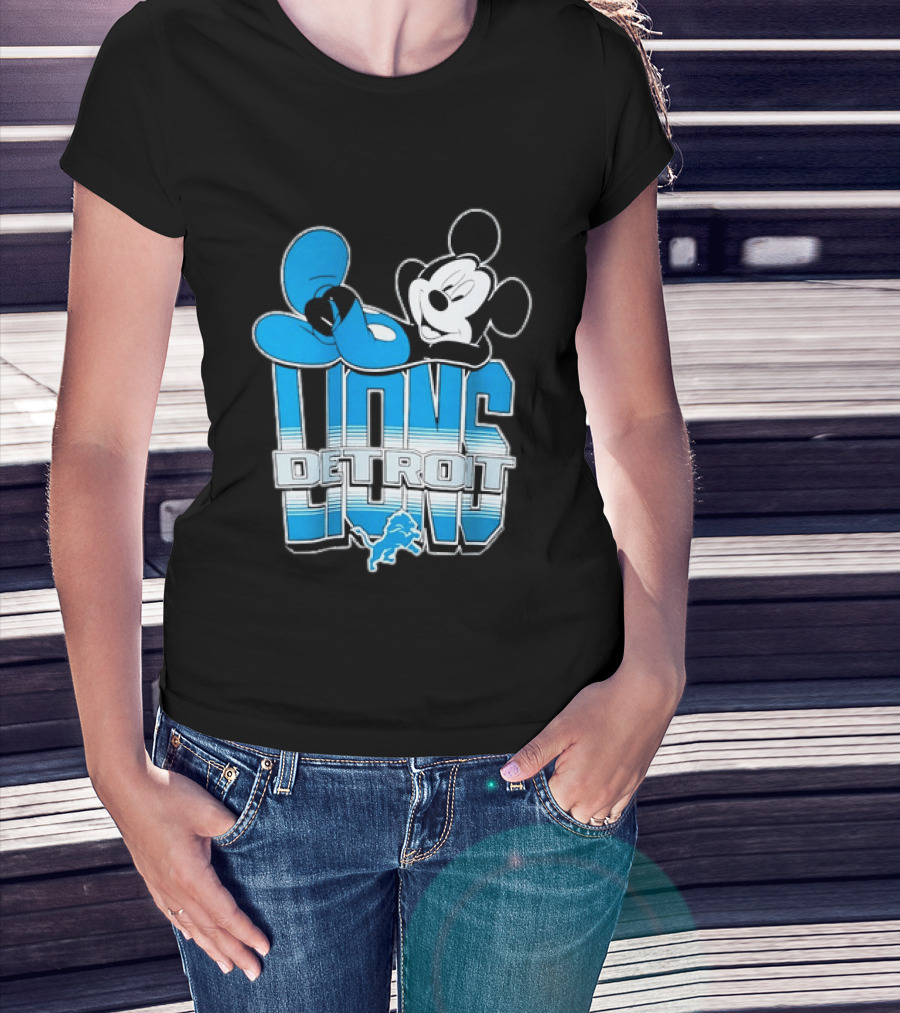 Mickey Mouse Relaxing Detroit Lions Disney Football T-Shirt