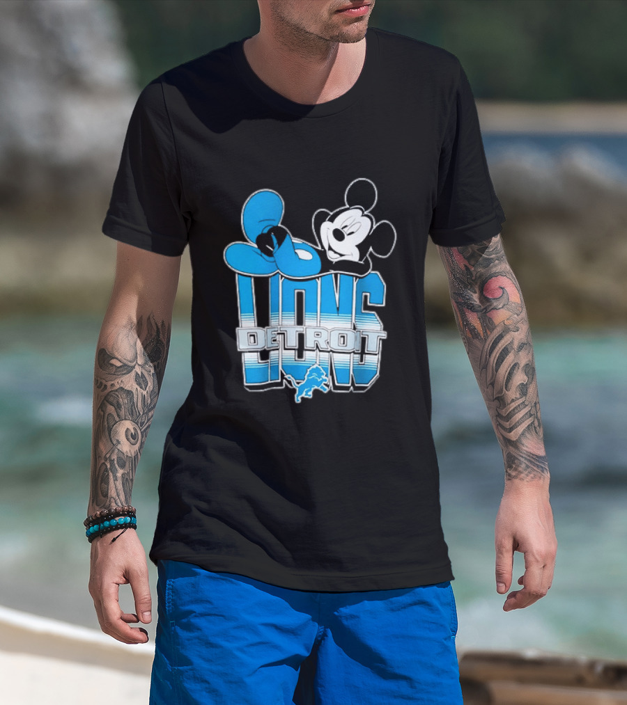 Mickey Mouse Relaxing Detroit Lions Disney Football T-Shirt