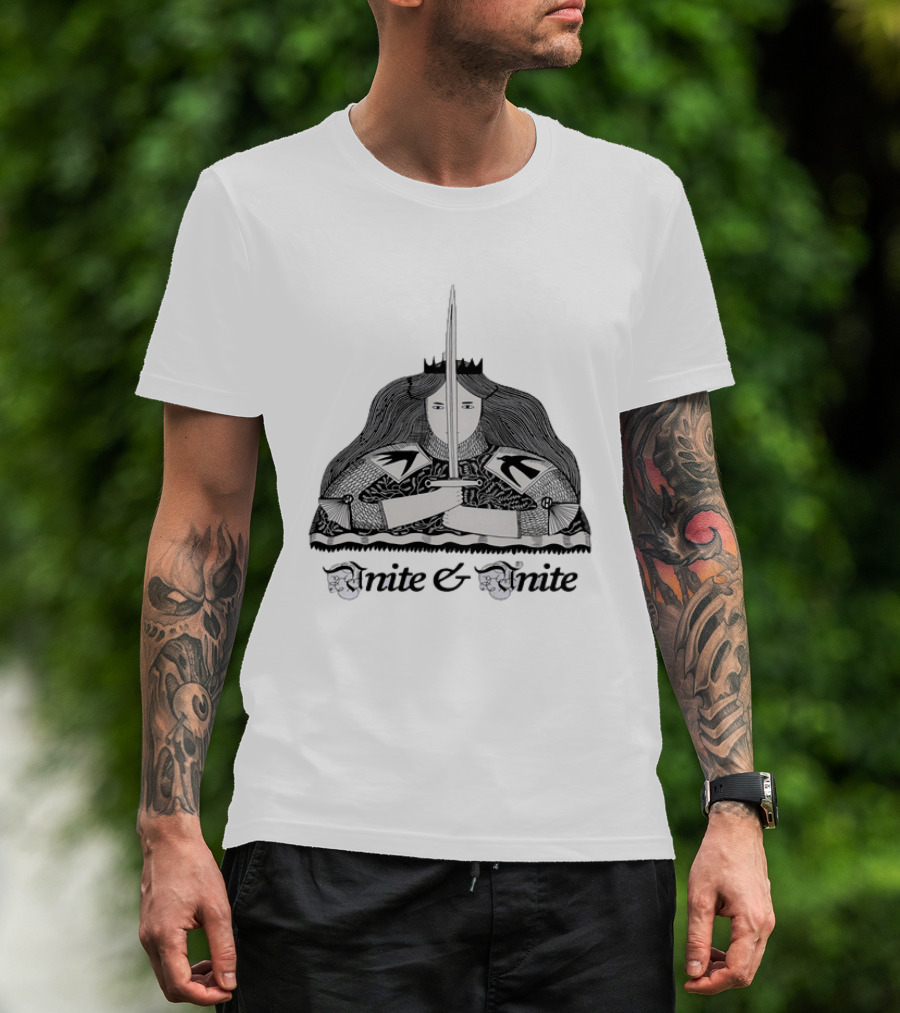Unite And Unite Queen With Sword Medieval Armor Holding Blade T-Shirt
