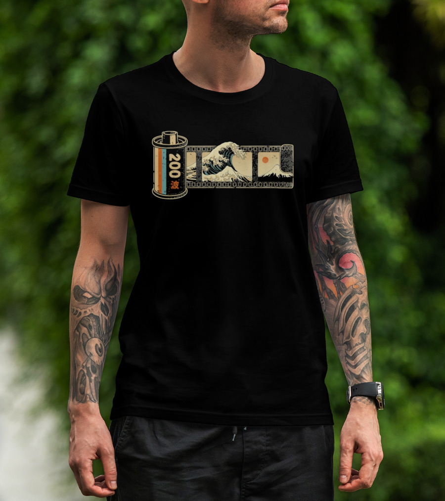 The Great Wave Off Kanagawa Film Roll 200 Vintage Japanese T-Shirt