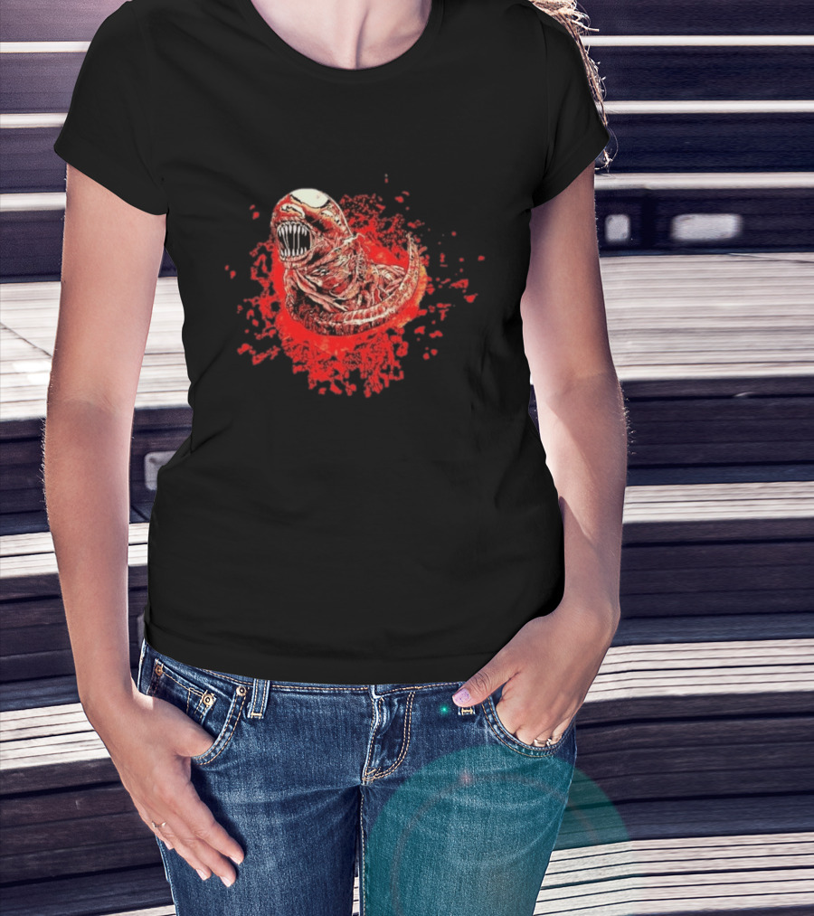 Aliens Chestburster Sci Fi Horror Blood Splatter Creature T-Shirt