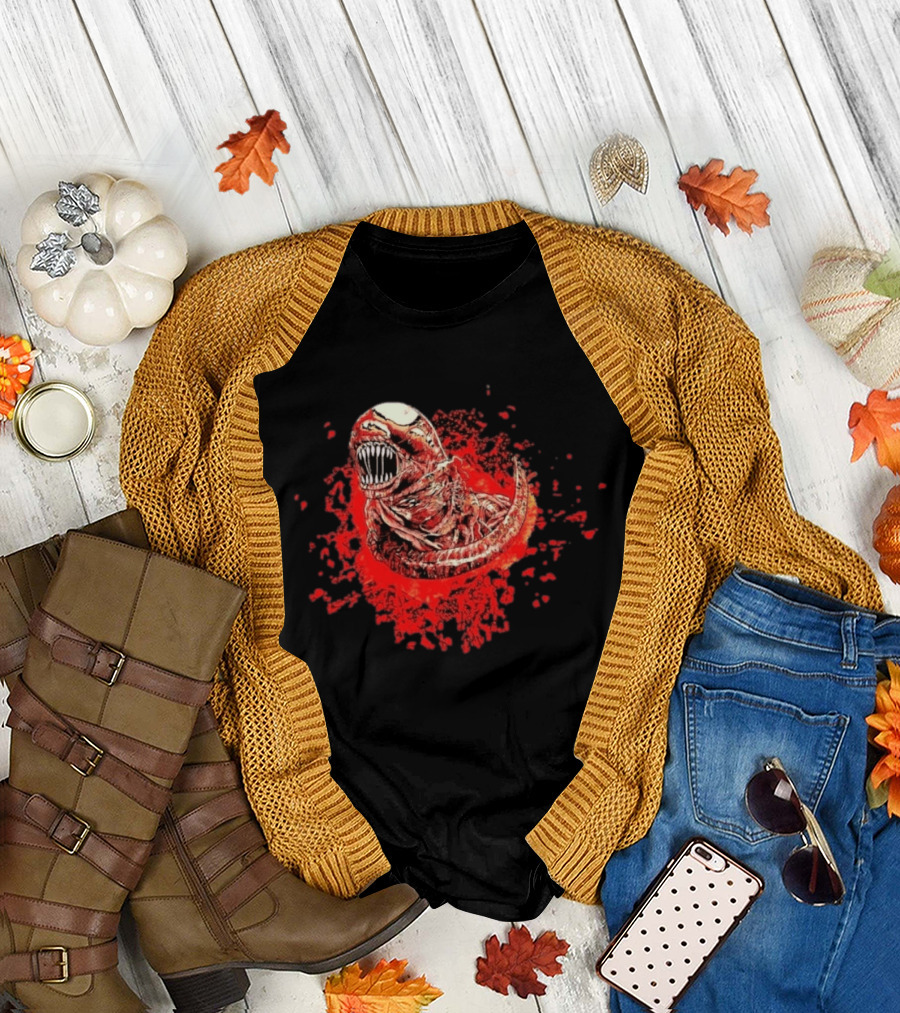Aliens Chestburster Sci Fi Horror Blood Splatter Creature T-Shirt