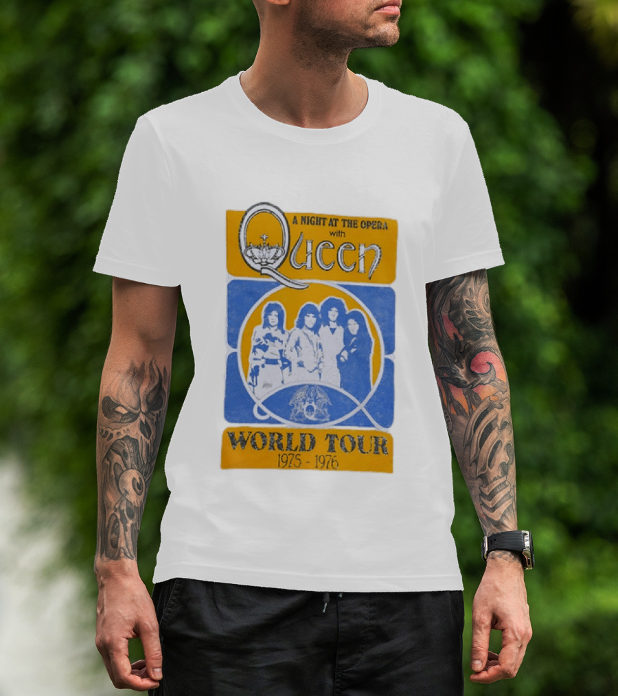 Queen A Night At The Opera World Tour 1975 1976 Vintage Band Photo T-Shirt