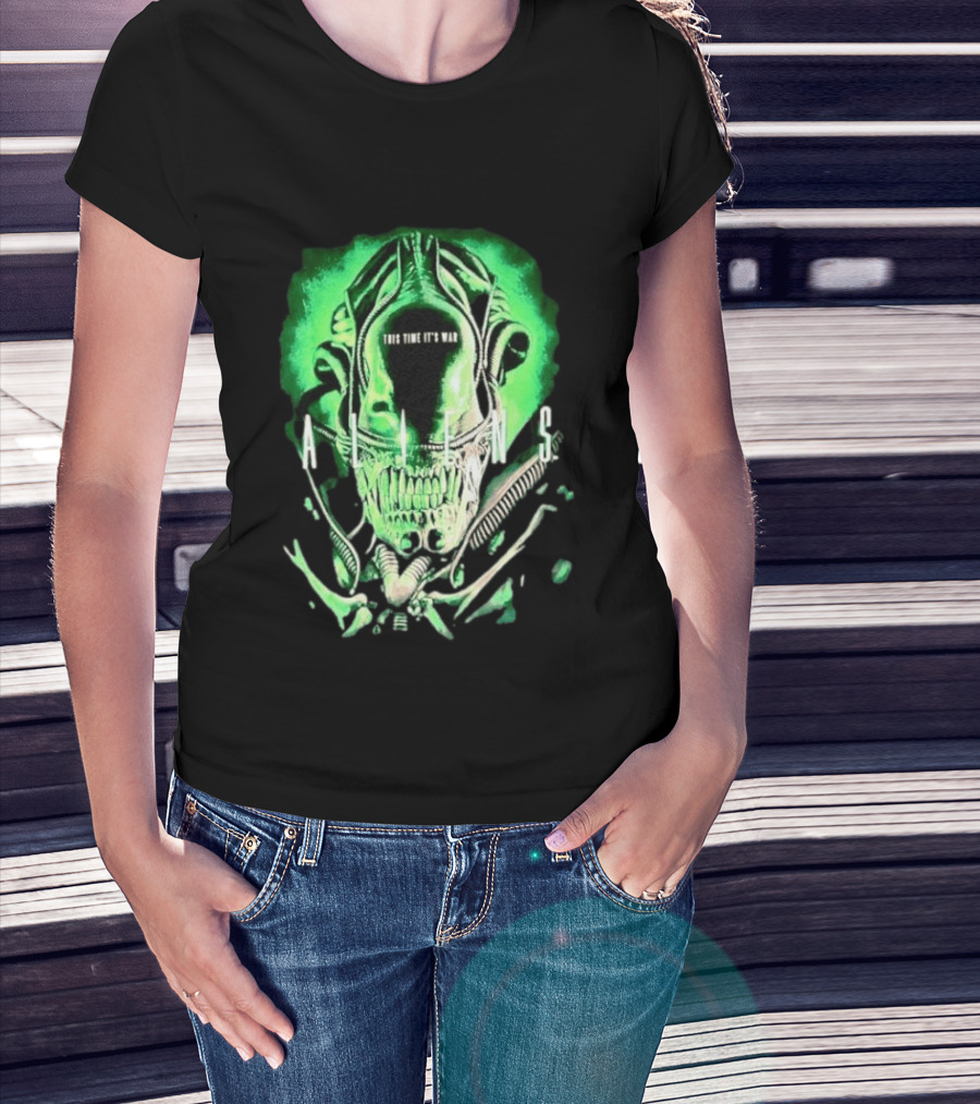 Xenomorph Aliens This Time It's War Alien Franchise Movie T-Shirt