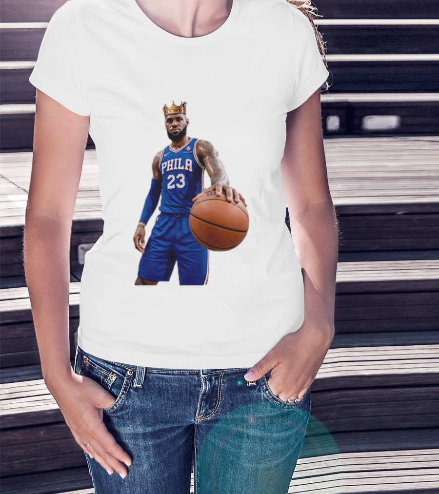 LeBron James King Crown Dribbling Philadelphia 76ers Basketball Player 23 Phila T-Shirt