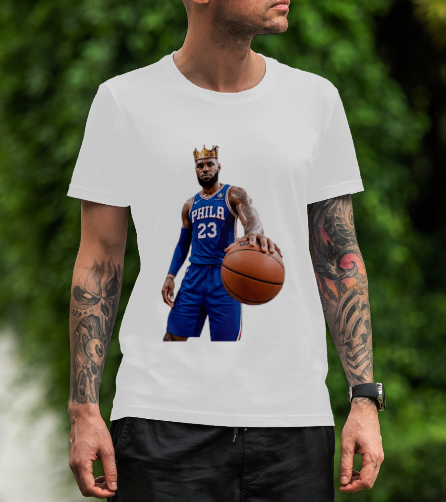 LeBron James King Crown Dribbling Philadelphia 76ers Basketball Player 23 Phila T-Shirt