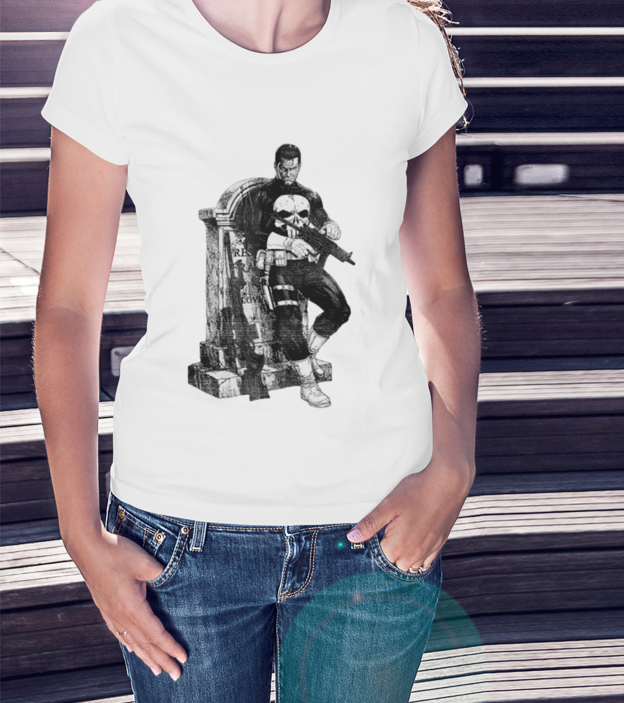 Frank Castle Gravestone Rest Of Loved Ones Marvel Comics The Punisher T-Shirt