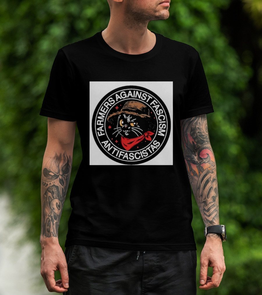 Farmers Against Fascism Antifascistas Cat Straw Hat Red Bandana T-Shirt