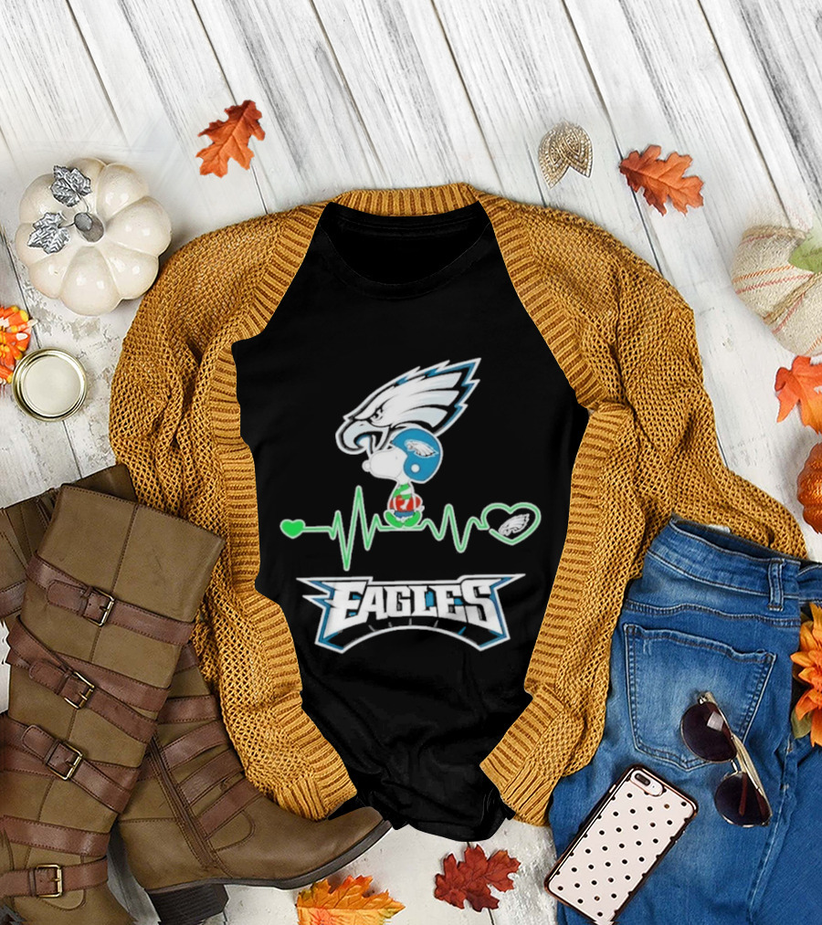 Snoopy Philadelphia Eagles Heartbeat Peanuts 2206 T-Shirt