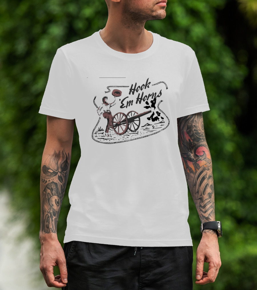 Hook 'Em Horns Texas Longhorns Cowboy And Cannon T-Shirt