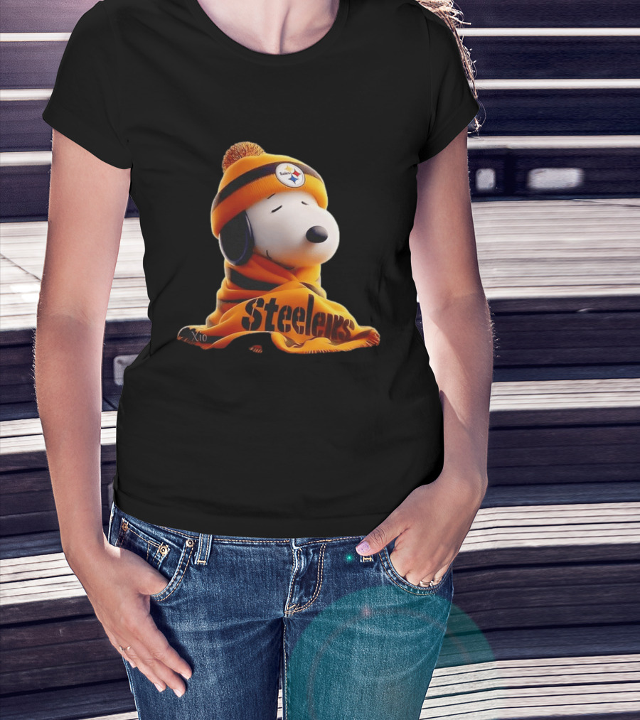 Snoopy Steelers Winter Hat And Scarf T-Shirt