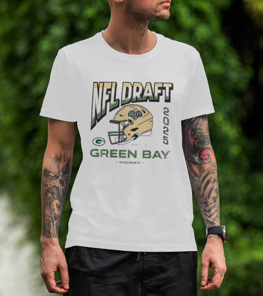 NFL Draft 2025 Green Bay APR 4 Wisconsin Packers Helmet T-Shirt