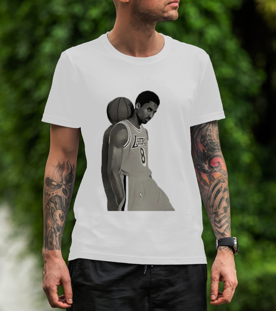 Kobe Bryant LA Lakers NBA Legend Iconic Number 8 T-Shirt