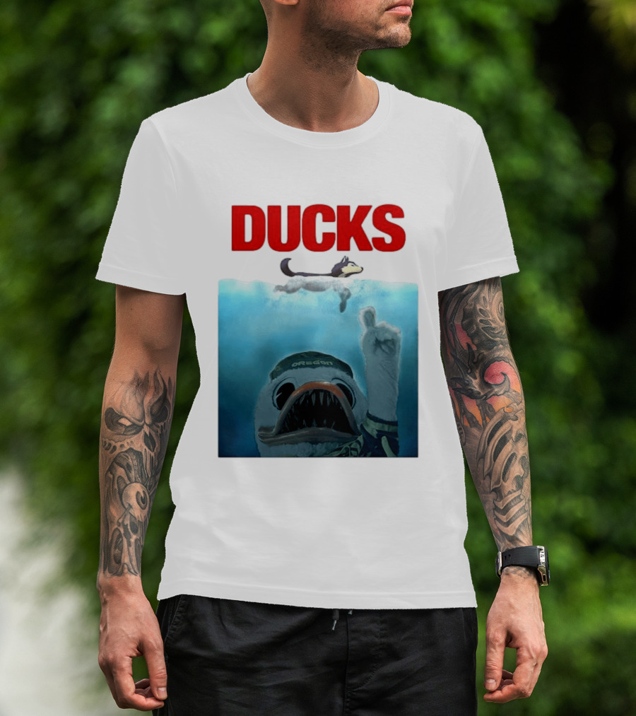 Oregon Ducks Jaws Parody With Washington Huskies Rivalry T-Shirt